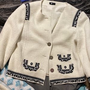 women’s size 10 worth new york brand runs around 230 asking for 130 ,